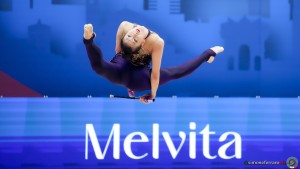 app f wang zilu chn sfe05334 copia simone ferraro ph